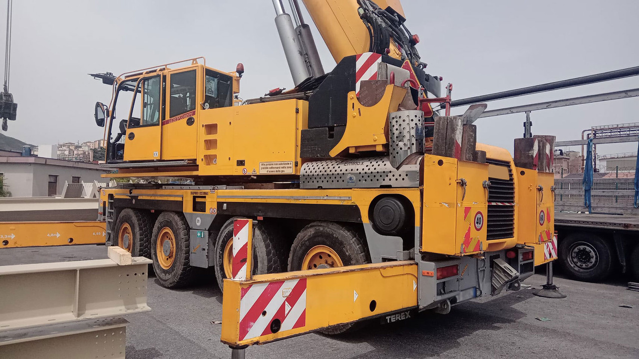 Demag AC 70 City - Mobile crane: picture 3 Demag AC 70 City - Mobile crane: picture 3