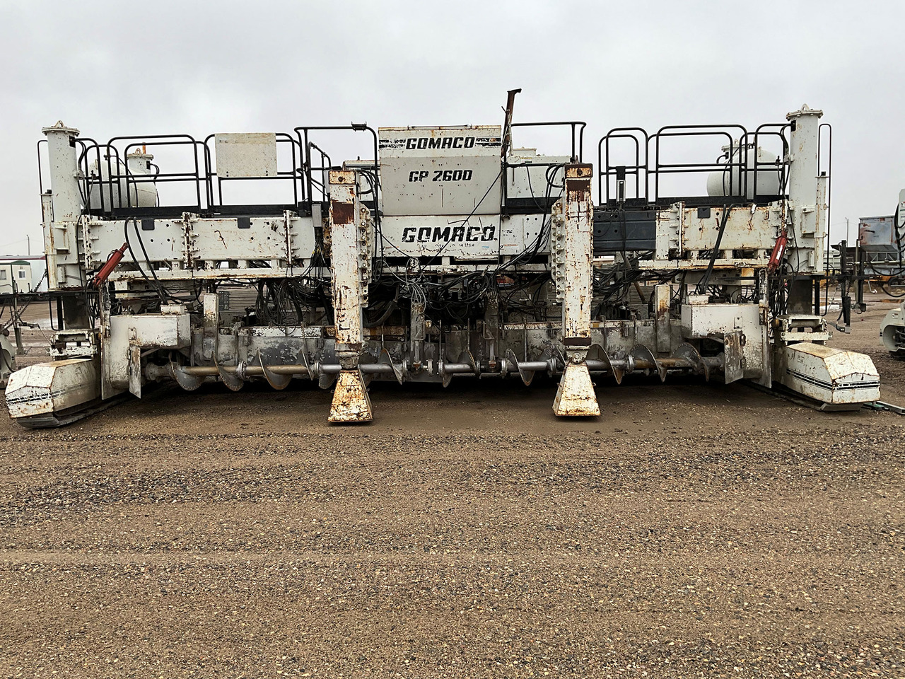 Gomaco GP-2600 - Asphalt paver: picture 1 Gomaco GP-2600 - Asphalt paver: picture 1
