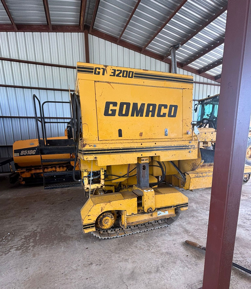 Gomaco GT-3200 - Asphalt paver: picture 3 Gomaco GT-3200 - Asphalt paver: picture 3