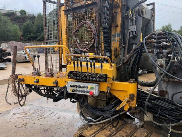 Klemm KR 709-2 - Pile driver: picture 5 Klemm KR 709-2 - Pile driver: picture 5
