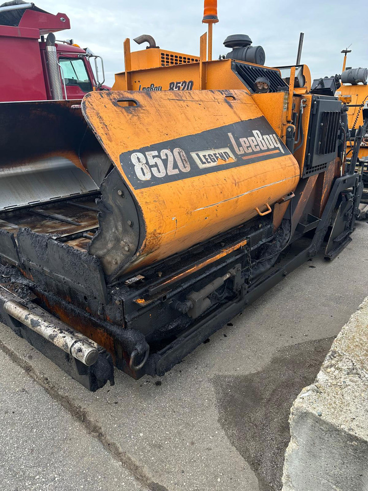 Leeboy 8520 - Asphalt paver: picture 4 Leeboy 8520 - Asphalt paver: picture 4