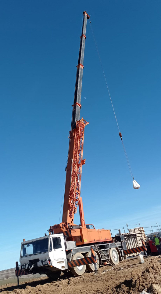 Luna AT-50/40 - Mobile crane: picture 3 Luna AT-50/40 - Mobile crane: picture 3