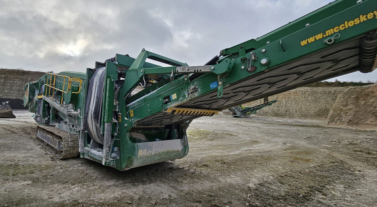 McCloskey R230 - Screener: picture 2 McCloskey R230 - Screener: picture 2