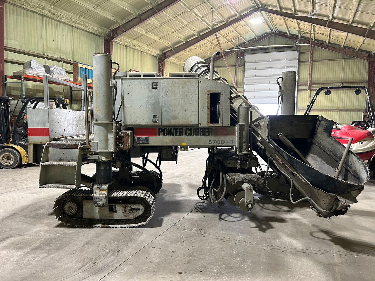 Power Curber 5700B - Asphalt paver: picture 2 Power Curber 5700B - Asphalt paver: picture 2