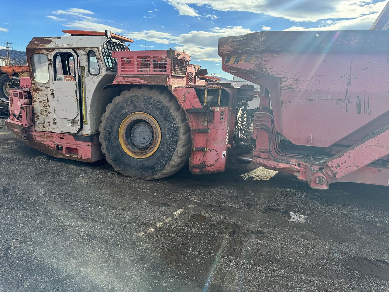 Sandvik TH430 - Mining machinery: picture 2 Sandvik TH430 - Mining machinery: picture 2