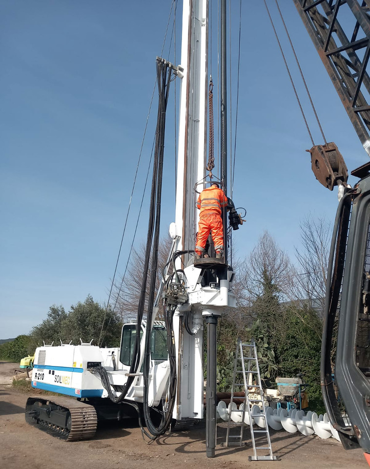 Soilmec R-210 - Pile driver: picture 5 Soilmec R-210 - Pile driver: picture 5
