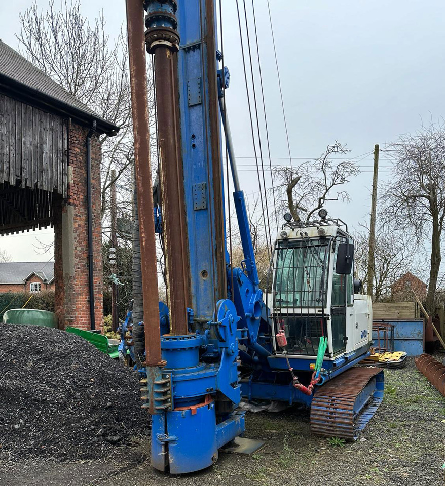 Soiltek S60 - Pile driver: picture 1 Soiltek S60 - Pile driver: picture 1