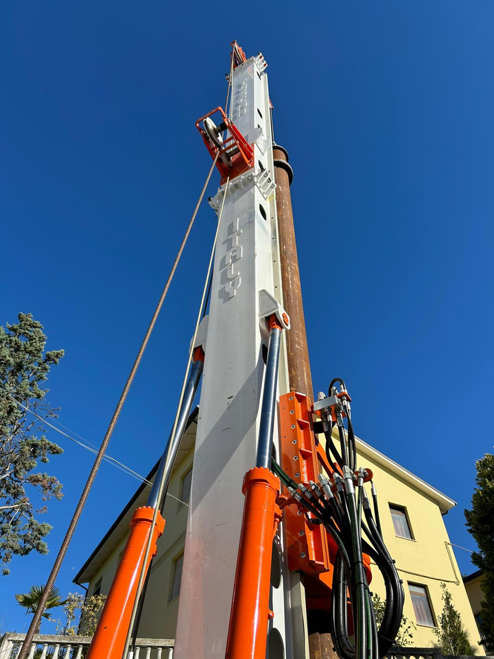 Tescar CF-6 - Pile driver: picture 5 Tescar CF-6 - Pile driver: picture 5