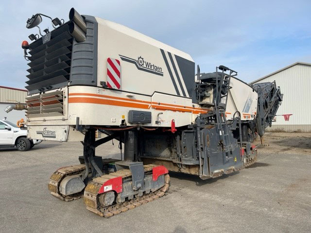 Wirtgen W 220 - Cold planer: picture 1 Wirtgen W 220 - Cold planer: picture 1