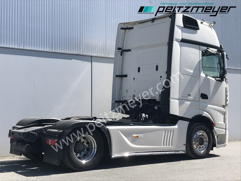 MERCEDES-BENZ Actros 1858 LLS, Klima, Leder, Retarder, original 289 tkm - Tractor unit: picture 4 MERCEDES-BENZ Actros 1858 LLS, Klima, Leder, Retarder, original 289 tkm - Tractor unit: picture 4