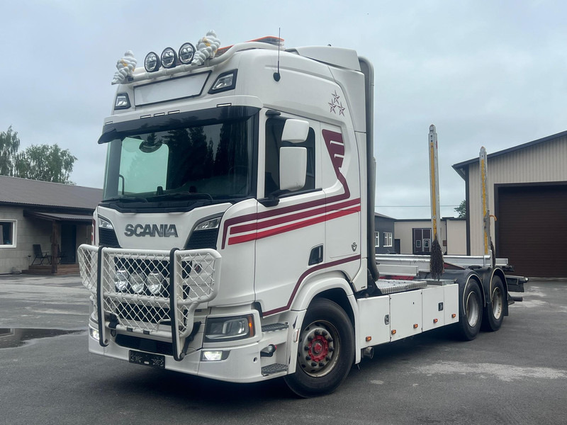 Scania R730 B6X4NB - Timber truck, Crane truck: picture 1 Scania R730 B6X4NB - Timber truck, Crane truck: picture 1