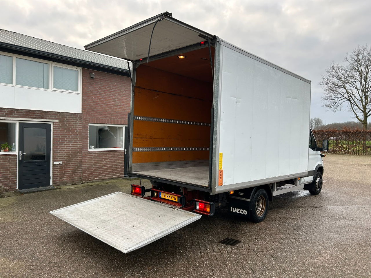 Iveco Daily 65 65 C 15 / laadklep 750 kg / apk 7-2026 / only 82068 km / bak H 237 B 226 L 417 - Box truck: picture 5 Iveco Daily 65 65 C 15 / laadklep 750 kg / apk 7-2026 / only 82068 km / bak H 237 B 226 L 417 - Box truck: picture 5