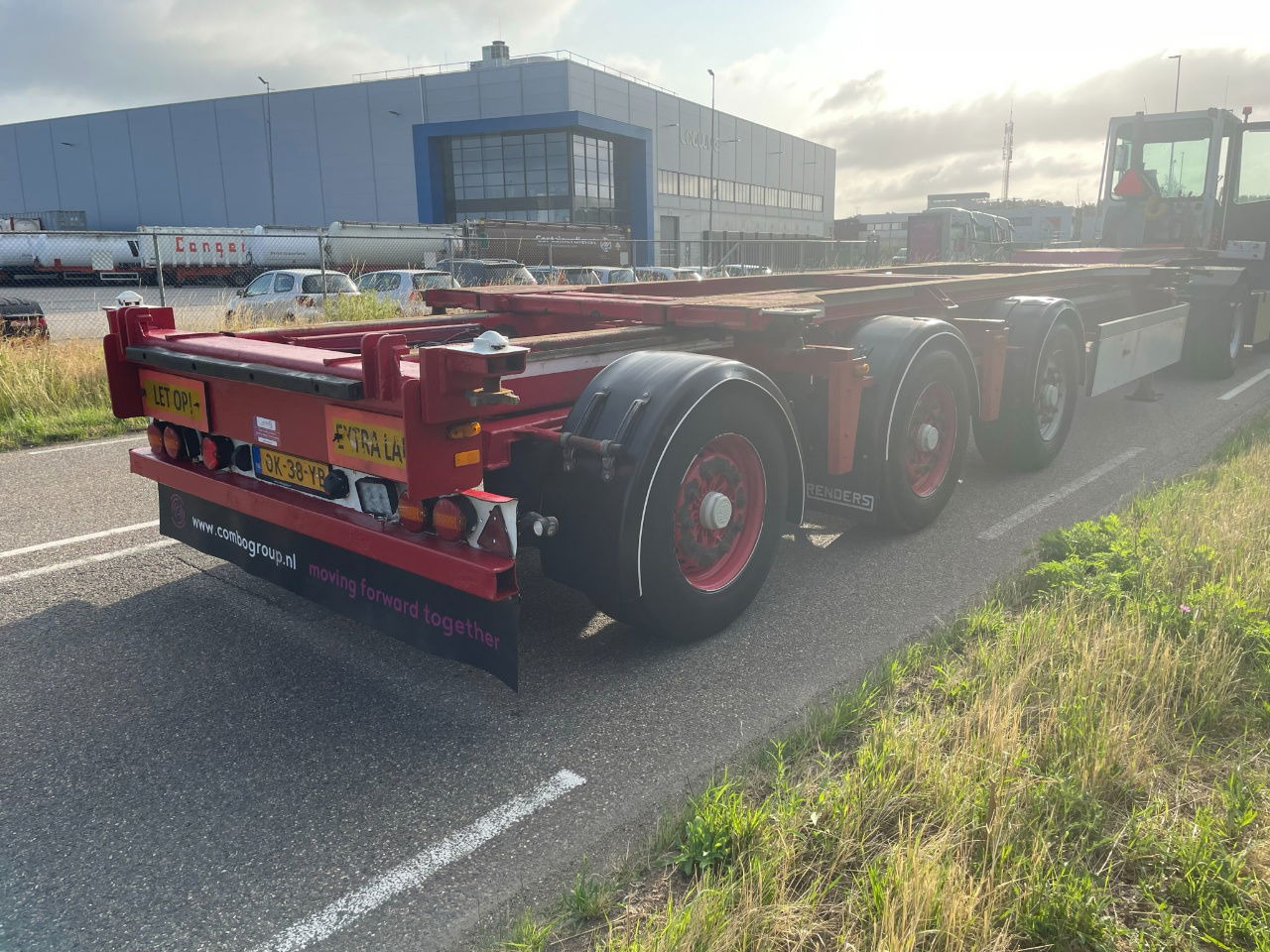Renders ROC 16.27 CC X steering / Disc brakes /Lifring axle 20-30-40-45 FT HC - Container transporter/ Swap body semi-trailer: picture 3 Renders ROC 16.27 CC X steering / Disc brakes /Lifring axle 20-30-40-45 FT HC - Container transporter/ Swap body semi-trailer: picture 3