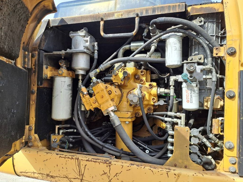 Crawler excavator Cat 330DL UHD: picture 16