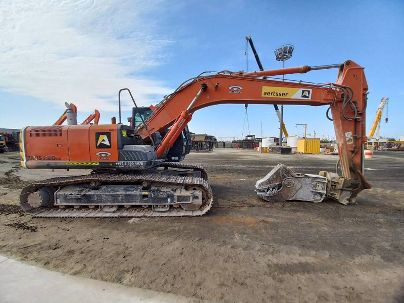 Hitachi ZX220LC (Abu Dhabi) - Crawler excavator: picture 2 Hitachi ZX220LC (Abu Dhabi) - Crawler excavator: picture 2