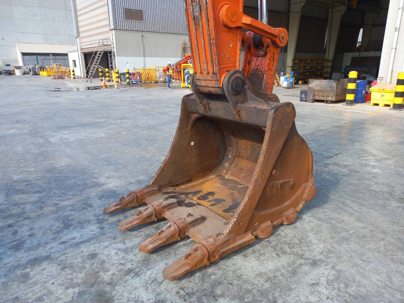 Hitachi ZX350H-5G (Abu Dhabi) - Crawler excavator: picture 5 Hitachi ZX350H-5G (Abu Dhabi) - Crawler excavator: picture 5