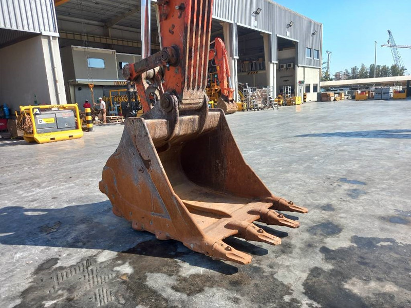 Hitachi ZX470-5G (Abu Dhabi) - Crawler excavator: picture 5 Hitachi ZX470-5G (Abu Dhabi) - Crawler excavator: picture 5