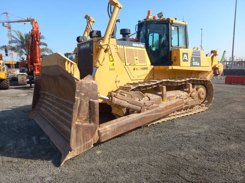 Komatsu D155A-6R (4pieces available in Abu Dhabi) - Bulldozer: picture 3 Komatsu D155A-6R (4pieces available in Abu Dhabi) - Bulldozer: picture 3