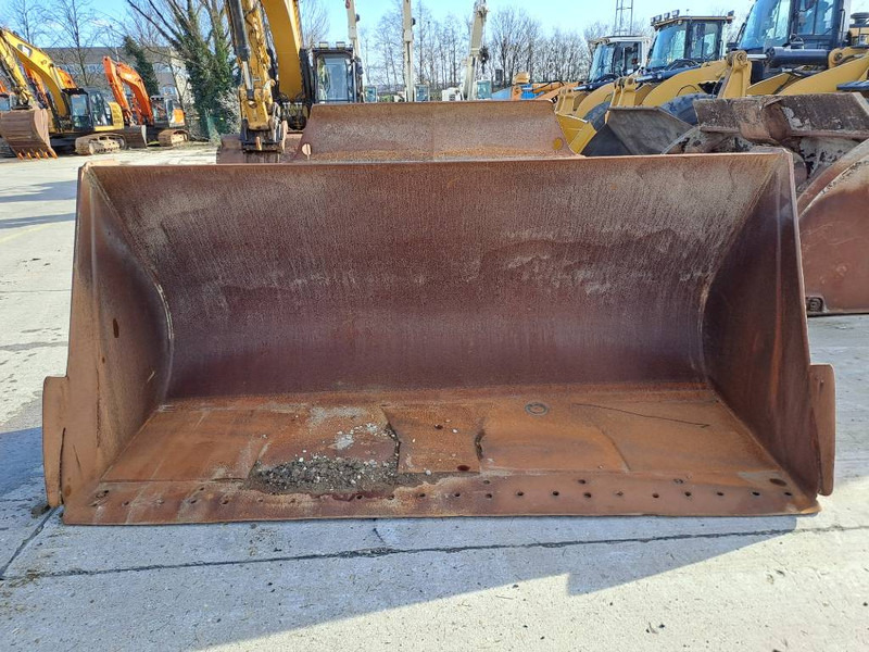 Volvo Bucket L150H - Bucket for Construction machinery: picture 2 Volvo Bucket L150H - Bucket for Construction machinery: picture 2