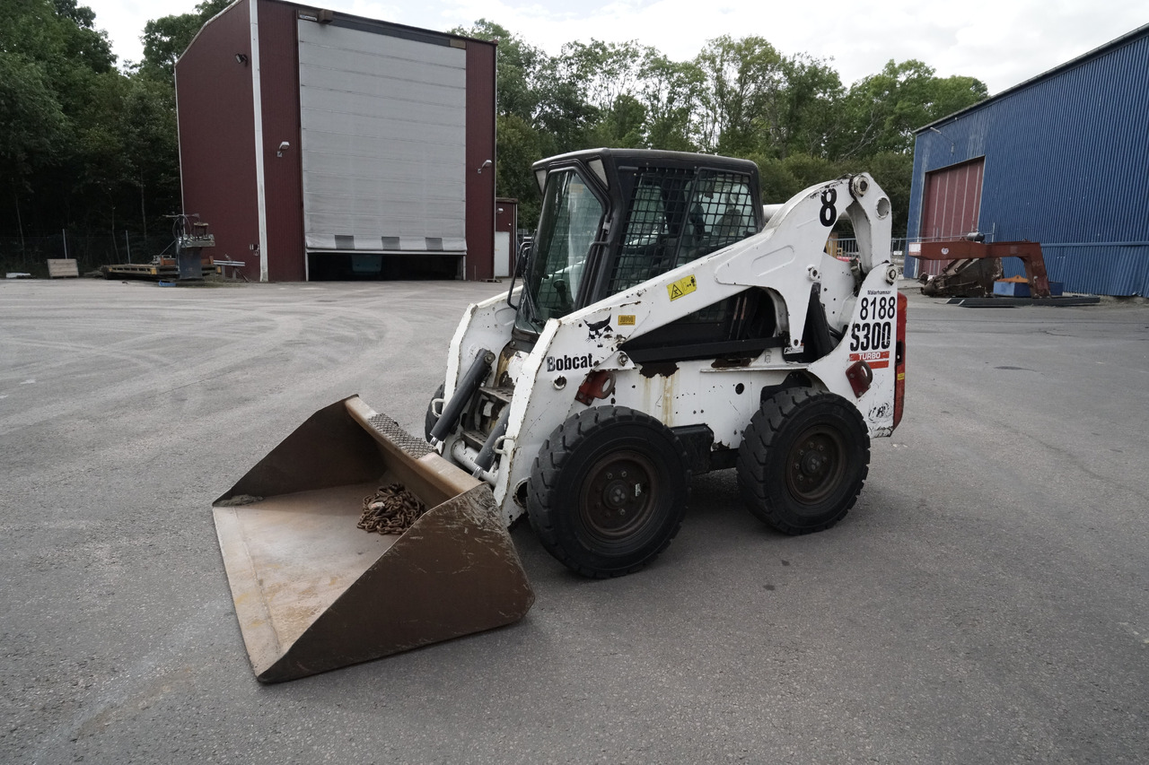 BOBCAT S300 turbo - Skid steer loader: picture 4 BOBCAT S300 turbo - Skid steer loader: picture 4