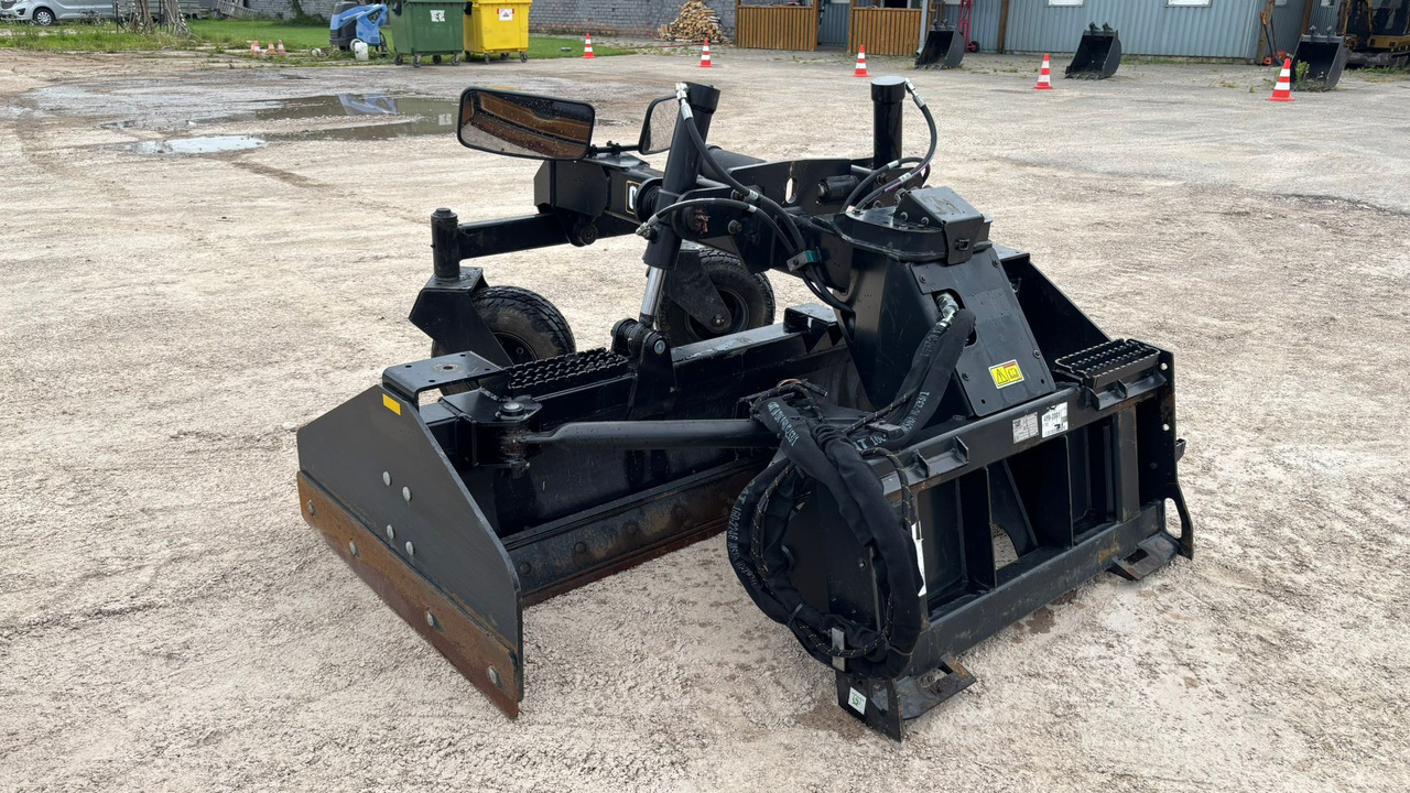 Caterpillar BB121 Blade Box - Grader: picture 3 Caterpillar BB121 Blade Box - Grader: picture 3