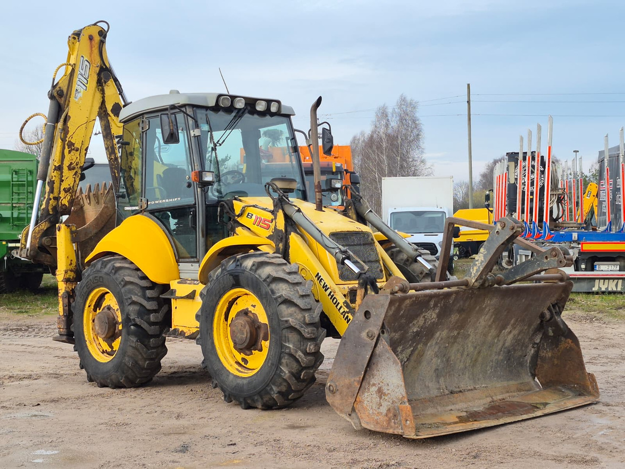 NEW HOLLAND B115 4PS - Backhoe loader: picture 4 NEW HOLLAND B115 4PS - Backhoe loader: picture 4