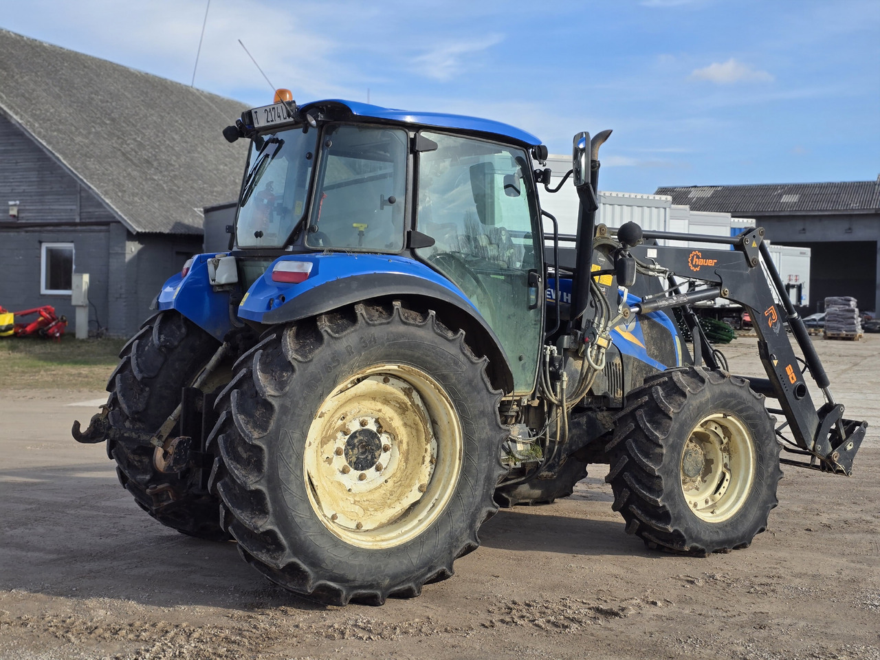New Holland T5.115 - Farm tractor: picture 3 New Holland T5.115 - Farm tractor: picture 3