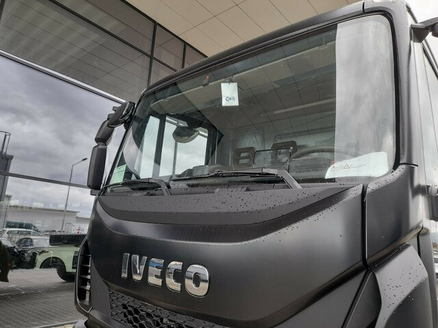 IVECO EuroCargo ML150E28WS EVI_E 4x4 COMFORT... - Cab chassis truck: picture 2 IVECO EuroCargo ML150E28WS EVI_E 4x4 COMFORT... - Cab chassis truck: picture 2