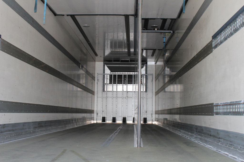 Chereau CV 1950Mt. Bi-Multi-Temp. TW LBW Lenkachse - Refrigerator semi-trailer: picture 5 Chereau CV 1950Mt. Bi-Multi-Temp. TW LBW Lenkachse - Refrigerator semi-trailer: picture 5