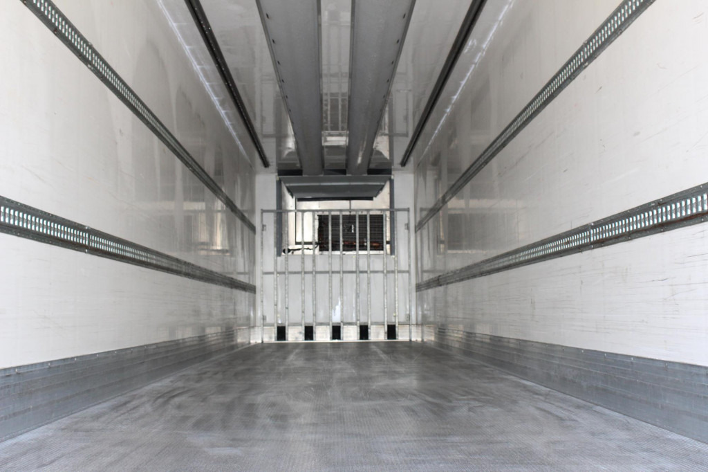 Chereau Thermo King SLXe 200 Aluboden FRC 06 2025 - Refrigerator semi-trailer: picture 2 Chereau Thermo King SLXe 200 Aluboden FRC 06 2025 - Refrigerator semi-trailer: picture 2