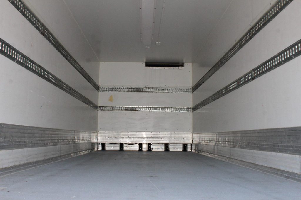 Daf LF 280 E6 Frigoblock LBW Rolltor Strom Klima - Refrigerator truck: picture 2 Daf LF 280 E6 Frigoblock LBW Rolltor Strom Klima - Refrigerator truck: picture 2