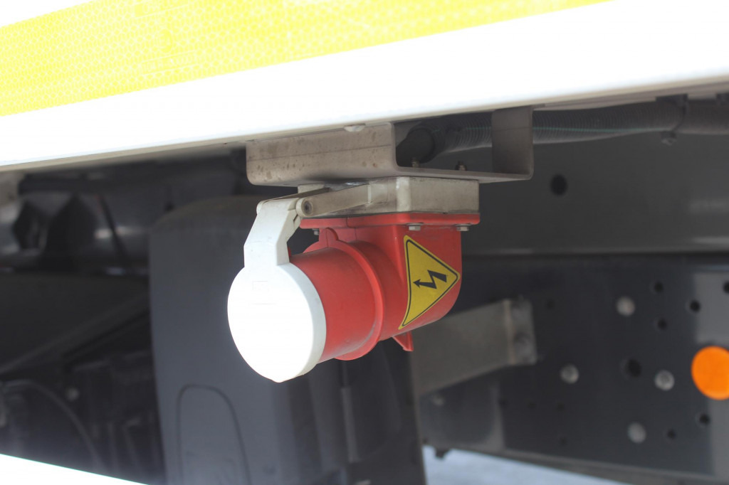 Refrigerator truck Iveco Eurocargo ML190-320L E6 CS 1150 LBW Schlafkabine: picture 7 Refrigerator truck Iveco Eurocargo ML190-320L E6 CS 1150 LBW Schlafkabine: picture 7