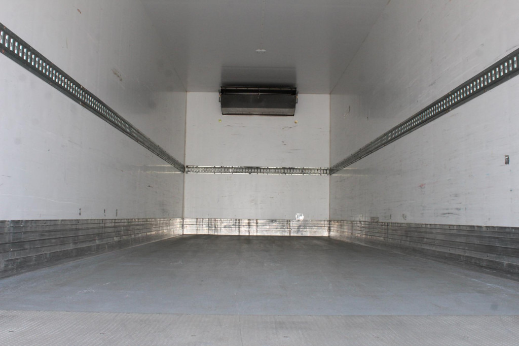 Renault D 280E6 Wide TK T1000R Strom LBW FRC 01 26 - Refrigerator truck: picture 2 Renault D 280E6 Wide TK T1000R Strom LBW FRC 01 26 - Refrigerator truck: picture 2