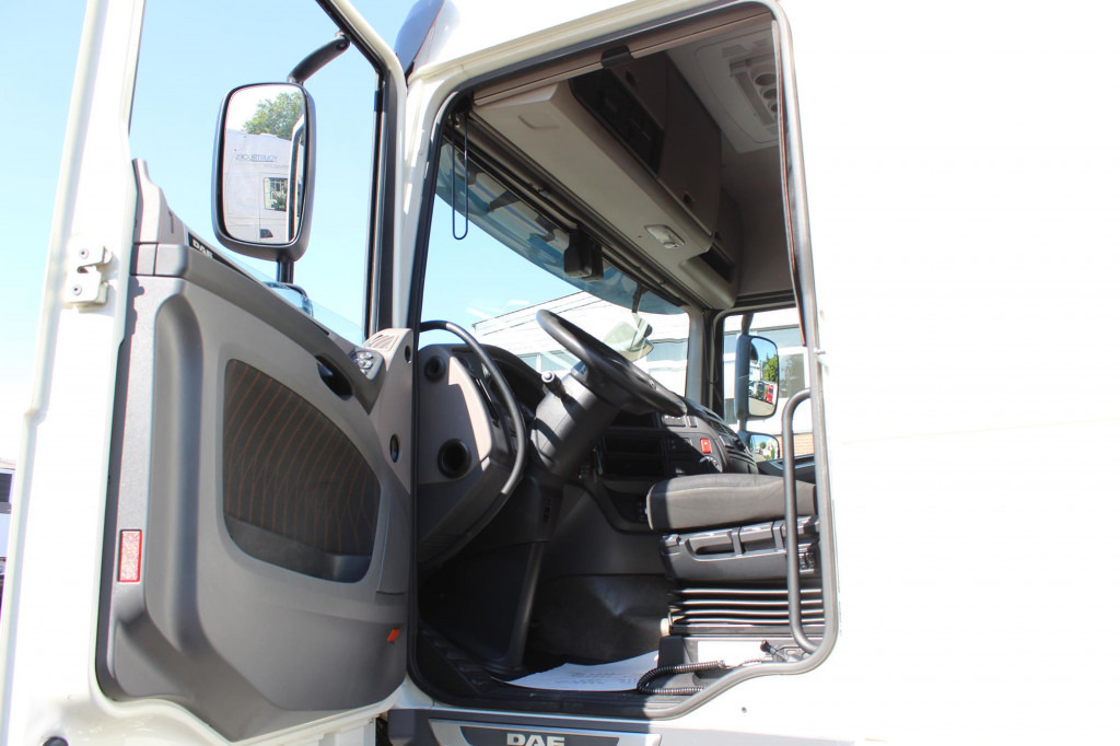 Daf XF 530 SC Retarder ACC LDWS Standklima Kühlbox - Tractor unit: picture 4 Daf XF 530 SC Retarder ACC LDWS Standklima Kühlbox - Tractor unit: picture 4