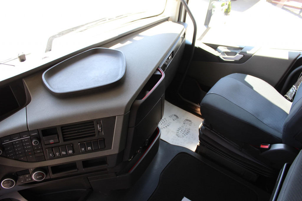 Volvo FH 460 E6 Globetrotter 2 Tanks i-Park Cool - Tractor unit: picture 5 Volvo FH 460 E6 Globetrotter 2 Tanks i-Park Cool - Tractor unit: picture 5