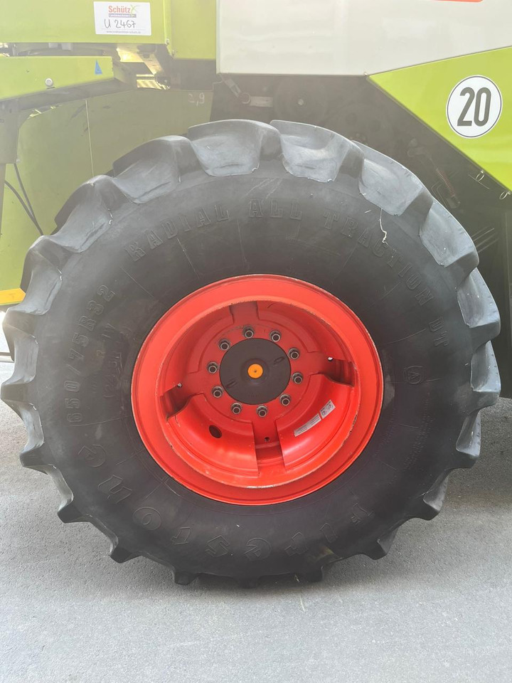 CLAAS Lexion verstärkte Felgen mit 650/75 R32 - Combine harvester: picture 5 CLAAS Lexion verstärkte Felgen mit 650/75 R32 - Combine harvester: picture 5