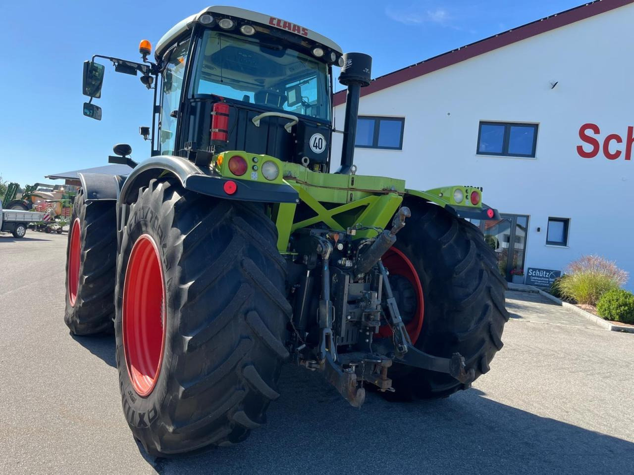 CLAAS Xerion 3800 Trac PTO mit GPS S3 mit Frontkraftheber und Heckzapfwelle, kommt vom Erstbesitzer, gepfl - Farm tractor: picture 4 CLAAS Xerion 3800 Trac PTO mit GPS S3 mit Frontkraftheber und Heckzapfwelle, kommt vom Erstbesitzer, gepfl - Farm tractor: picture 4