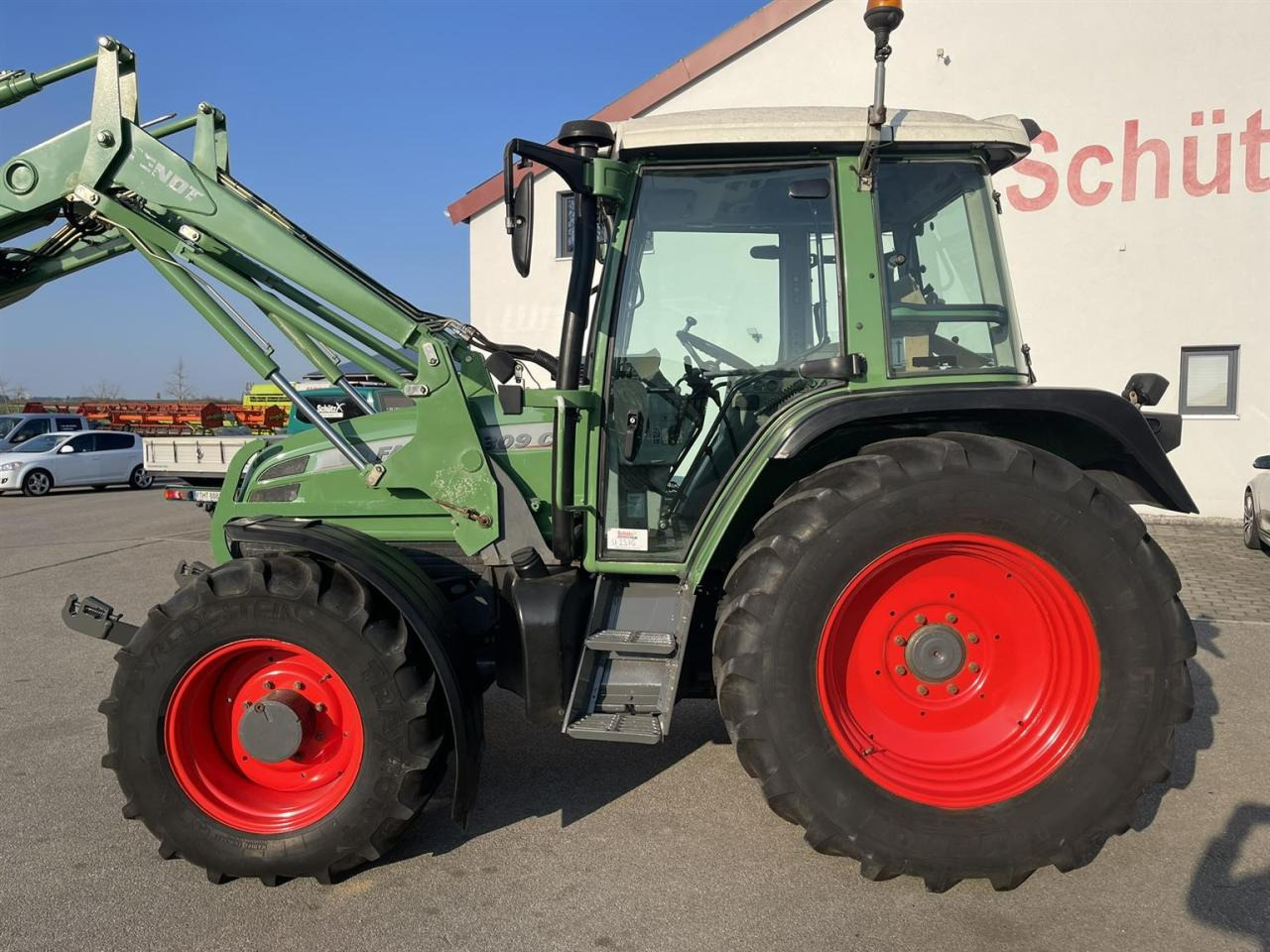 Fendt 309 Ci mit Frontlader, FKH, DL, Klima, 8250Bh, Baujahr 2005 - Farm tractor: picture 3 Fendt 309 Ci mit Frontlader, FKH, DL, Klima, 8250Bh, Baujahr 2005 - Farm tractor: picture 3