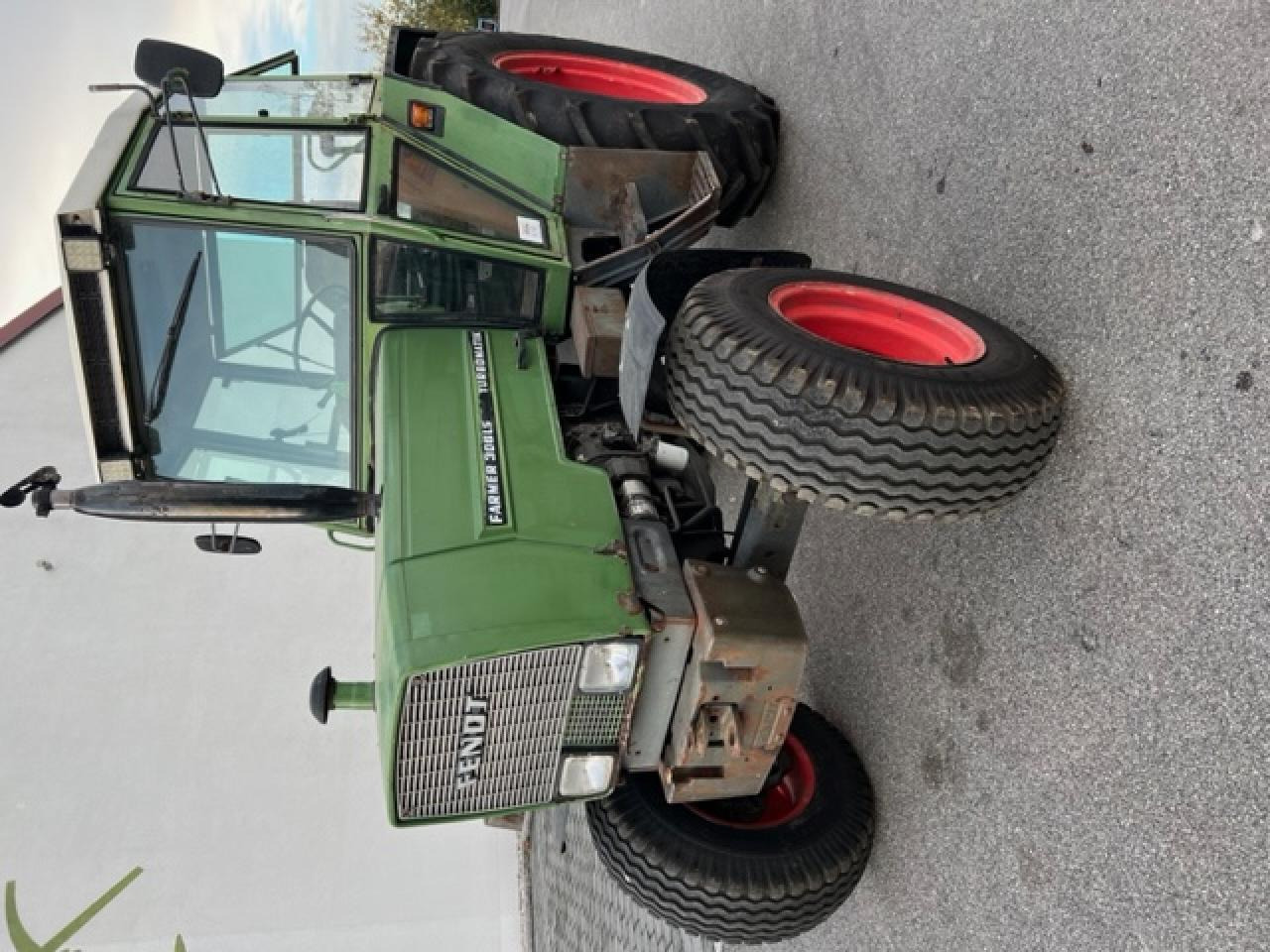 Fendt Farmer 306 LS, Bereifung neuwertig - Farm tractor: picture 2 Fendt Farmer 306 LS, Bereifung neuwertig - Farm tractor: picture 2