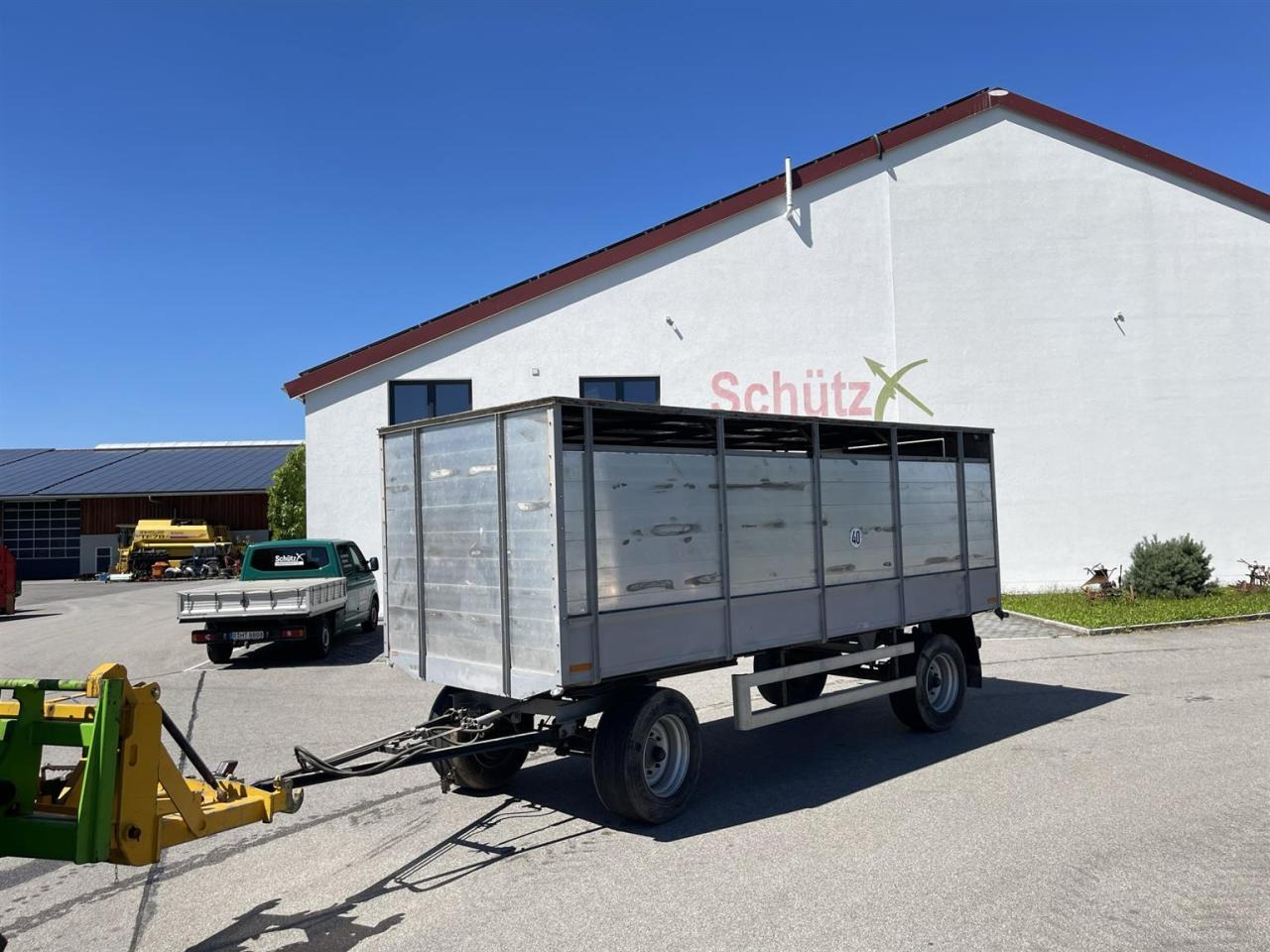 Fortschritt Viehtransportwagen, Viehanhänger, Tiertransport - Farm trailer: picture 1 Fortschritt Viehtransportwagen, Viehanhänger, Tiertransport - Farm trailer: picture 1