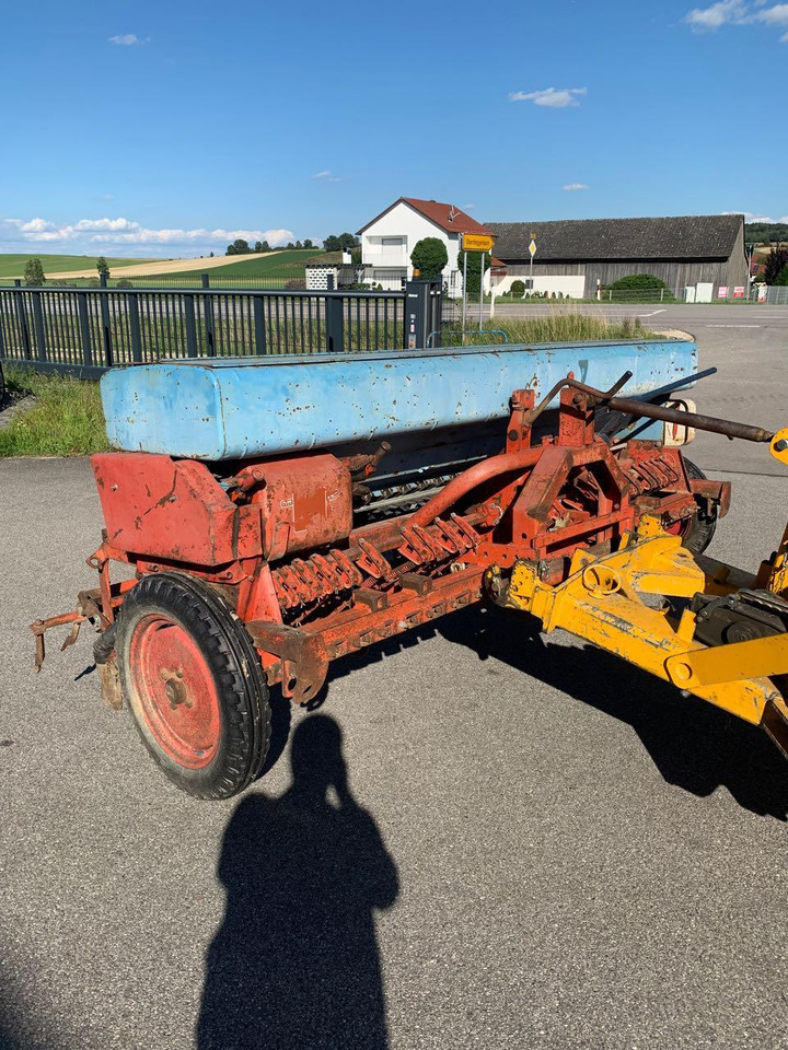 Isaria Typ 6004, 3,00 m Arbeitsbreite - Seed drill: picture 1 Isaria Typ 6004, 3,00 m Arbeitsbreite - Seed drill: picture 1