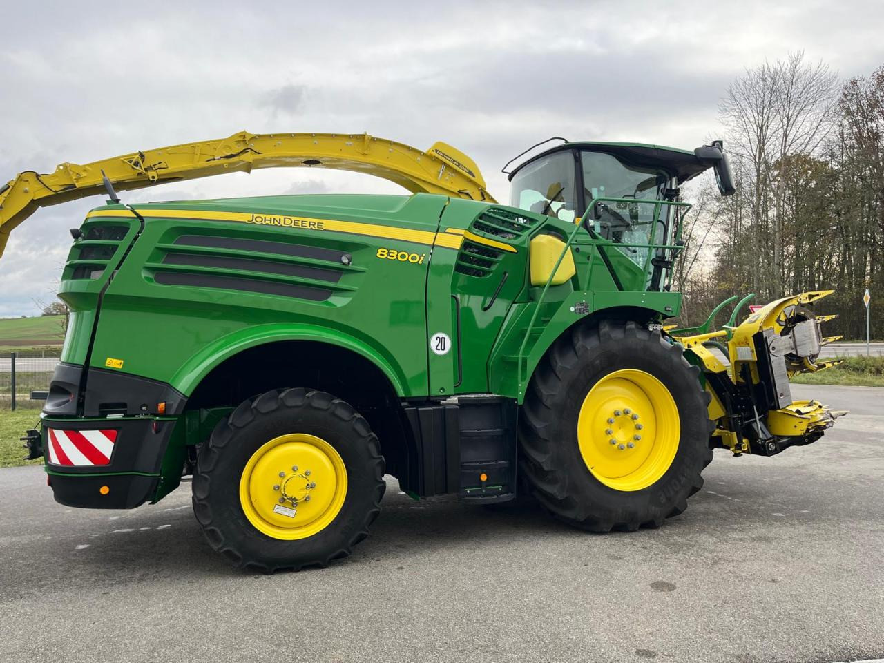 John Deere 8300i JD mit Harvestlap, mit Pickup, Kemper, 910 Bh - Forage harvester: picture 5 John Deere 8300i JD mit Harvestlap, mit Pickup, Kemper, 910 Bh - Forage harvester: picture 5