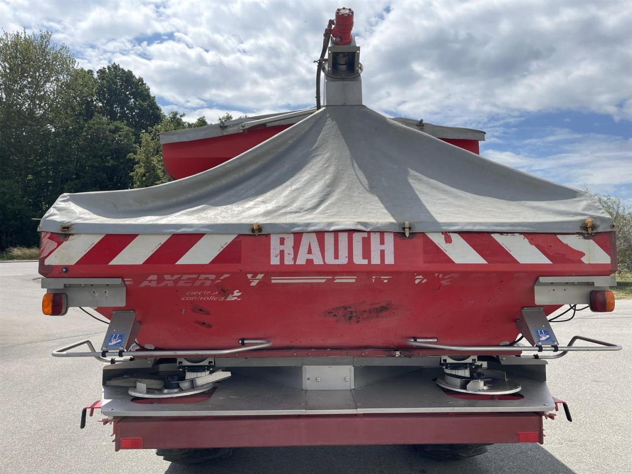 Rauch TWS 5000 Düngerwagen mit Deichsel-Lenkung und Streuer Axera H-EMC, gepflegter Zustand - Fertilizer spreader: picture 5 Rauch TWS 5000 Düngerwagen mit Deichsel-Lenkung und Streuer Axera H-EMC, gepflegter Zustand - Fertilizer spreader: picture 5