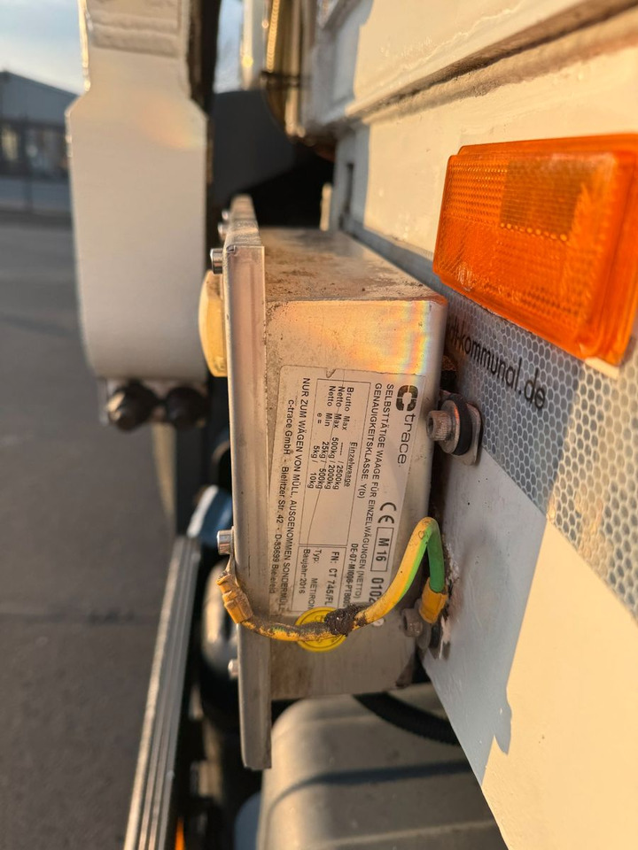 Leasing of Mercedes-Benz Antos 2533 6x2 Heil Frontlader Waage  Funk Mercedes-Benz Antos 2533 6x2 Heil Frontlader Waage  Funk Mercedes-Benz Antos 2533 6x2 Heil Frontlader Waage  Funk Mercedes-Benz Antos 2533 6x2 Heil Frontlader Waage  Funk: picture 10