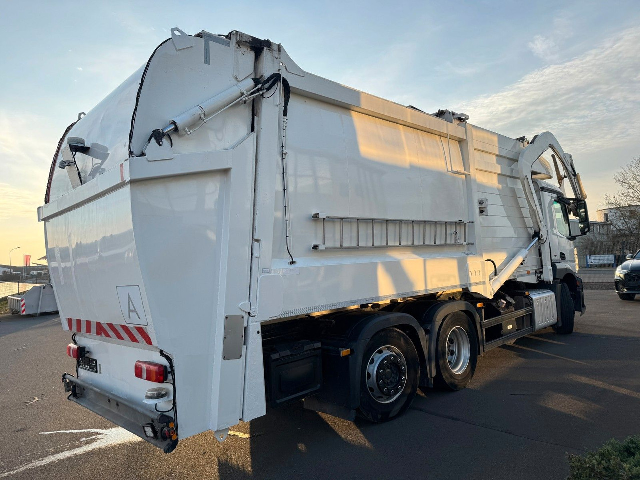 Leasing of Mercedes-Benz Antos 2533 6x2 Heil Frontlader Waage  Funk Mercedes-Benz Antos 2533 6x2 Heil Frontlader Waage  Funk Mercedes-Benz Antos 2533 6x2 Heil Frontlader Waage  Funk Mercedes-Benz Antos 2533 6x2 Heil Frontlader Waage  Funk: picture 14