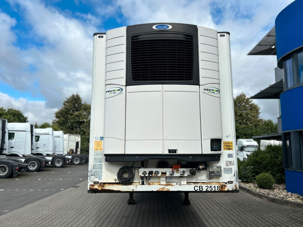Schmitz Cargobull SKO 24/L - 13.4 FP 45 COOL - Refrigerator semi-trailer: picture 1 Schmitz Cargobull SKO 24/L - 13.4 FP 45 COOL - Refrigerator semi-trailer: picture 1