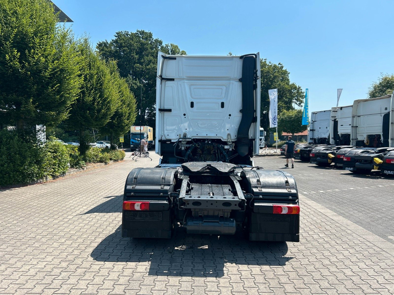 Mercedes-Benz 1845 LS 4x2, Bigspace, Retarder - Tractor unit: picture 5 Mercedes-Benz 1845 LS 4x2, Bigspace, Retarder - Tractor unit: picture 5