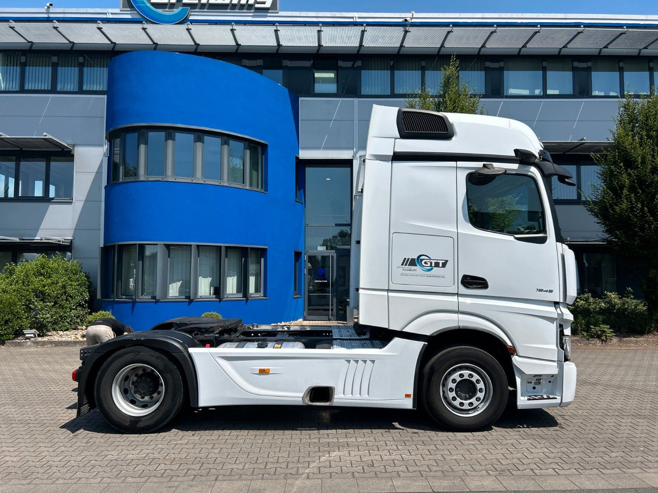 Mercedes-Benz 1845 LS 4x2, Bigspace, Retarder - Tractor unit: picture 3 Mercedes-Benz 1845 LS 4x2, Bigspace, Retarder - Tractor unit: picture 3