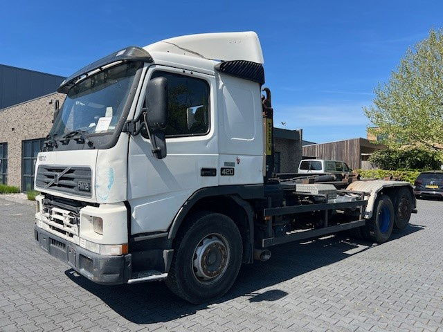 Volvo FM 12.420 FM12.420 6x2 - Cab chassis truck: picture 1 Volvo FM 12.420 FM12.420 6x2 - Cab chassis truck: picture 1