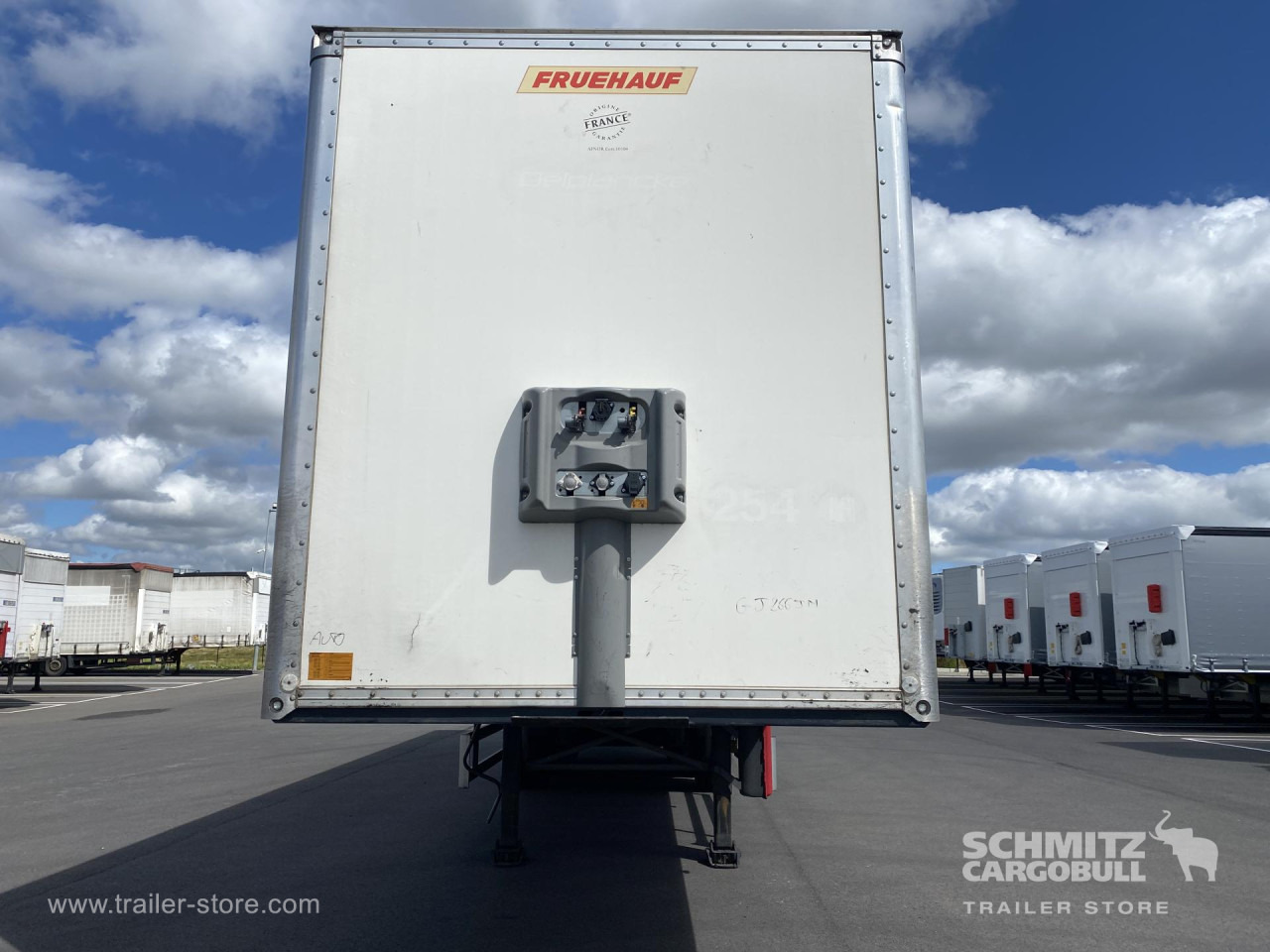 Closed box semi-trailer FRUEHAUF Dryfreight Standard: picture 10
